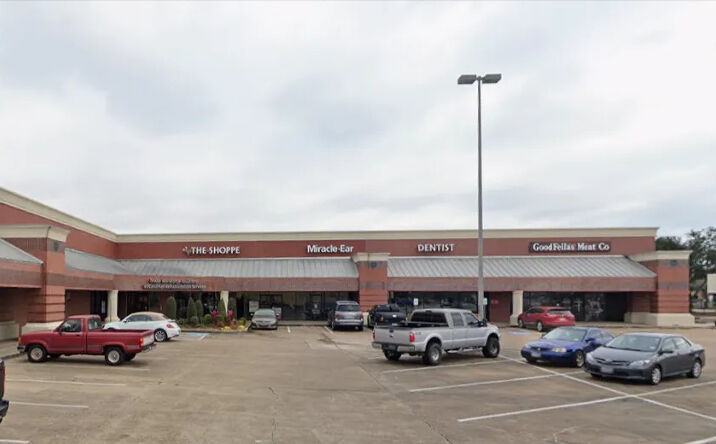 Pictures of Retail property located at 4111 Fairmont Pkwy, Pasadena, TX 77504-2501 for lease - image #1