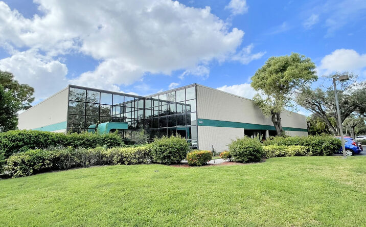 Pictures of Industrial property located at 2900 Horseshoe Dr S, Naples, FL 34104 for lease - image #1