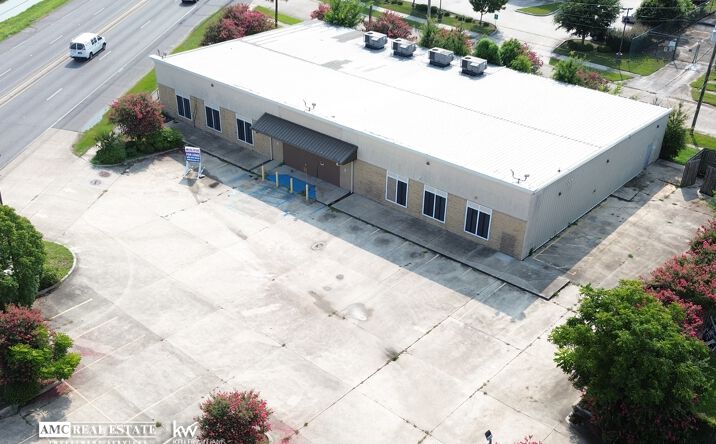 Pictures of Retail property located at 7505 AIRLINE DR, METAIRIE, LA 70003 for lease - image #1