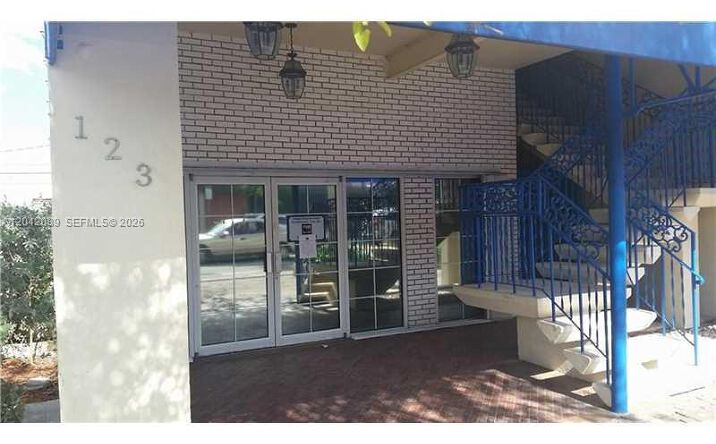 Pictures of Office property located at 123 N Krome Ave # 202, Homestead, FL 33030 for lease - image #1