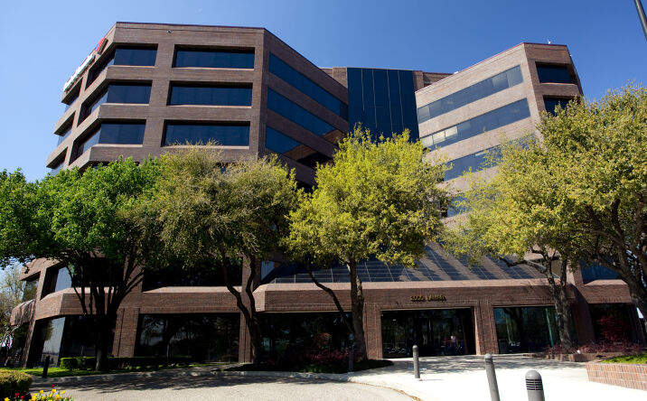 Pictures of Office property located at 2000 E. Lamar Boulevard  Suite 600, Arlington, TX 76006 for lease - image #1
