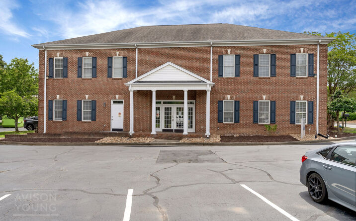 Pictures of Office property located at 634 Fairview Road, Simpsonville, SC 29680 for lease - image #1