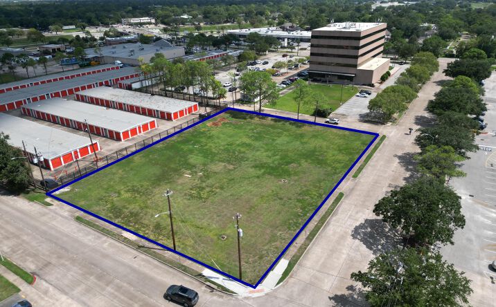 Pictures of Retail, Land property located at 9651 Glenfield Court, Houston, TX 77096 for lease - image #1