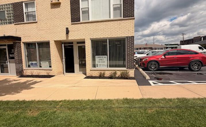 Pictures of Retail, Office property located at 906 Curtiss Street, Downers Grove, IL 60515 for lease - image #1