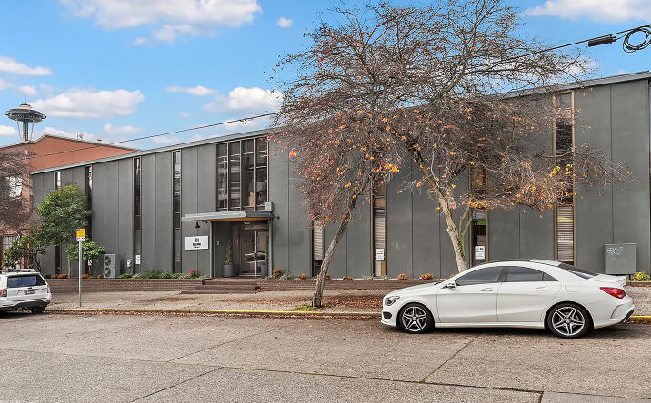 Pictures of Office property located at 711 6th Ave N, Seattle, WA 98109 for lease - image #1