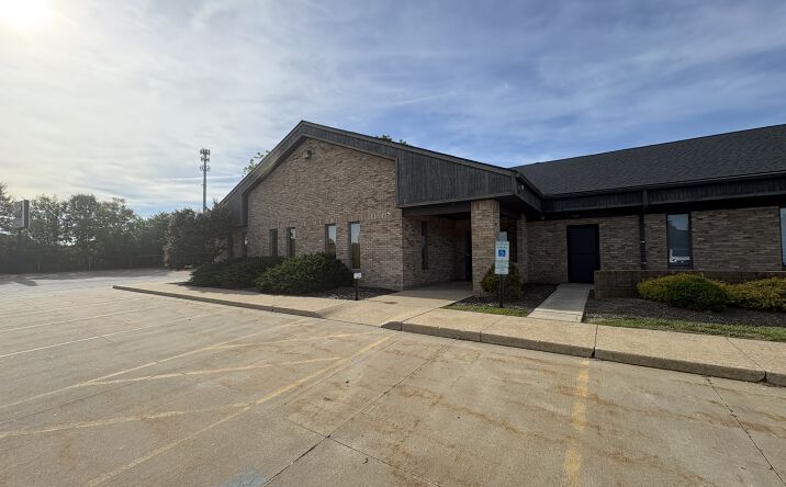 Pictures of Office property located at 2780 South Arlington Road, Akron, OH 44312 for lease - image #1