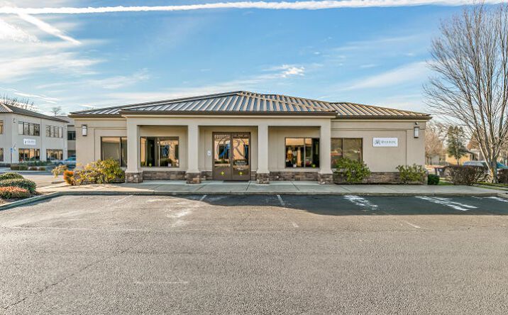 Pictures of Retail, Office property located at 3144 State Street, Medford, OR 97504 for lease - image #1