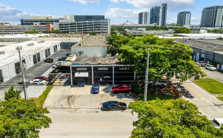 Pictures of Industrial property located at 5571 NW 84 AVE, Doral, FL 33166 for lease - image #1