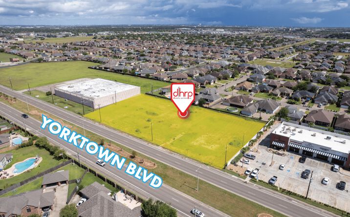Pictures of Land property located at 6004 Yorktown Blvd, Corpus Christi, TX 78414 for lease - image #1