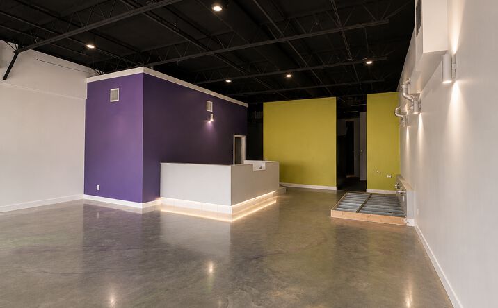 Pictures of Retail property located at 3994 Northwest 19th Street, Lauderdale Lakes, FL 33313 for lease - image #1