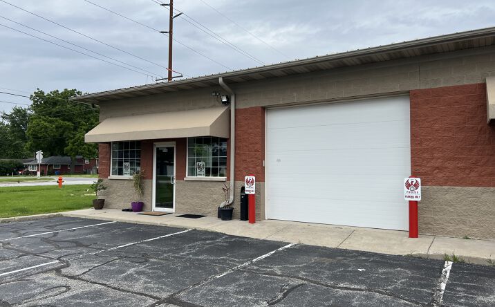 Pictures of Office, Industrial, Special Purpose property located at 588 North Indiana Avenue, Crown Point, IN 46307 for lease - image #1