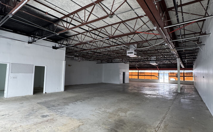 Pictures of Retail property located at 3960 Northwest 19th Street, Lauderhill, FL 33311 for lease - image #1