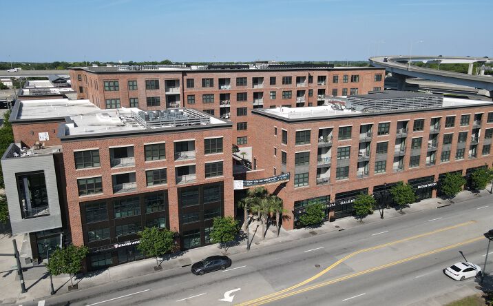 Pictures of Retail property located at 601 Meeting St, Charleston, SC 29403 for lease - image #1