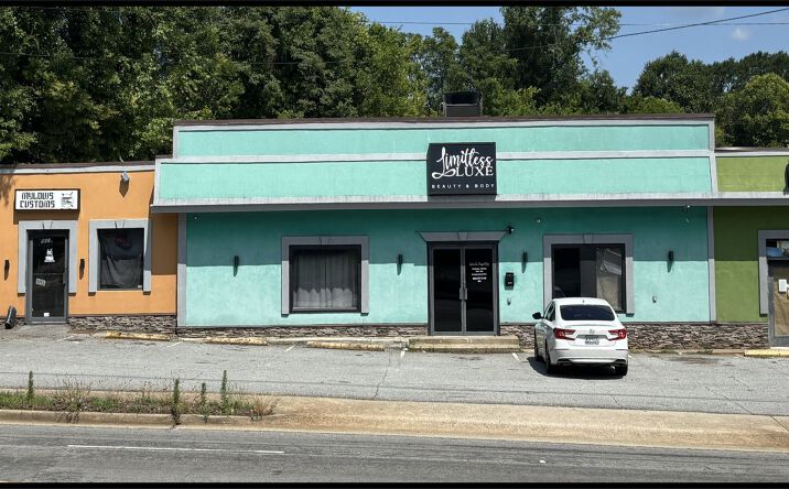 Pictures of Retail property located at 780 John B White Sr Blvd, Spartanburg, SC 29306 for lease - image #1