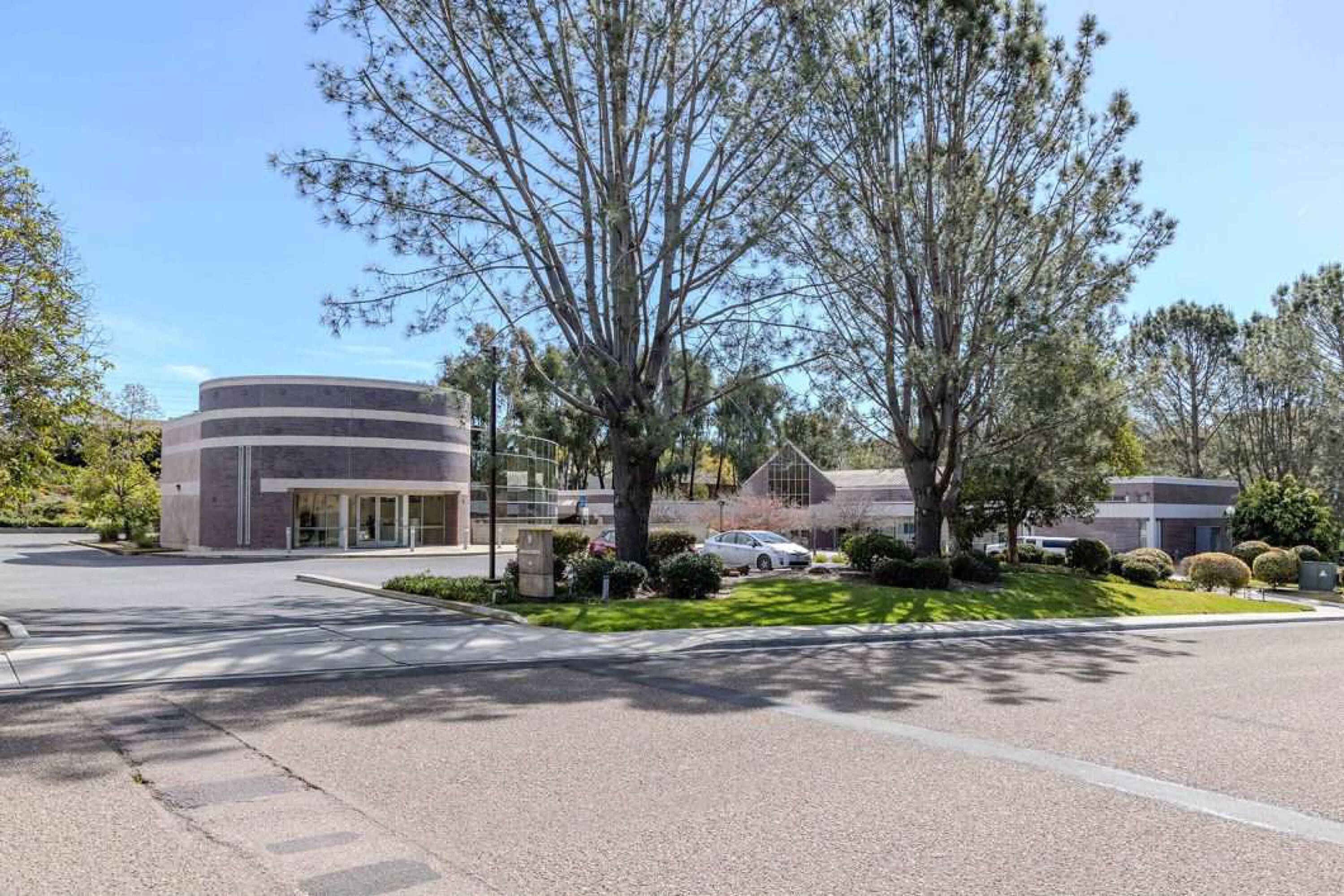 701 Garden View Ct, Encinitas, CA 92024