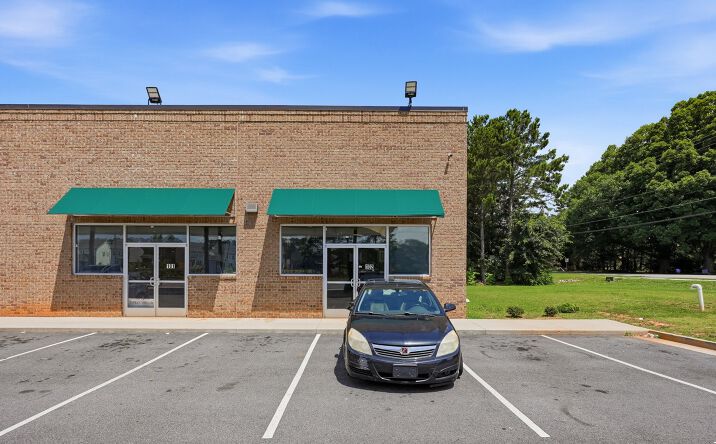 Pictures of Retail property located at 4465 MINK LIVSEY RD, SNELLVILLE, GA 30039-5641 for lease - image #1