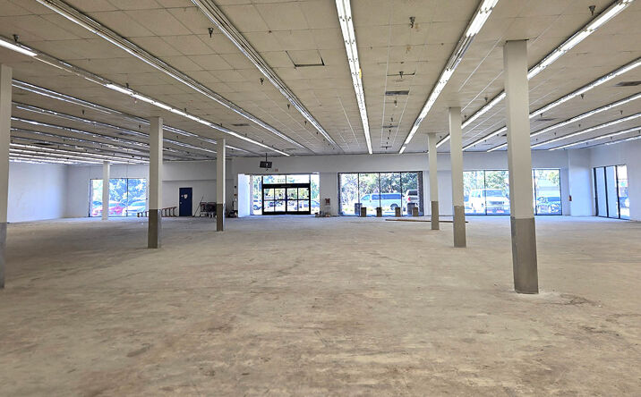 Pictures of Retail property located at 312 E. Betteravia, Santa Maria, CA 93455 for lease - image #1