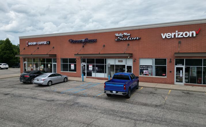 Pictures of Retail property located at 11325 Highland Road, Hartland, MI 48353 for lease - image #1