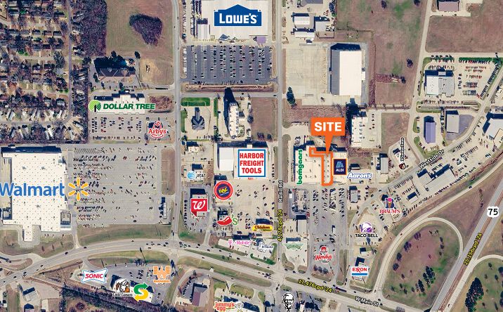 Pictures of Retail property located at 2418 West Main Street, Durant, OK 74701 for lease - image #1