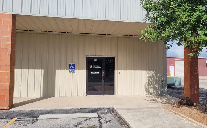 Pictures of Retail, Industrial property located at 1965 Post Road, New Braunfels, TX 78130 for lease - image #1