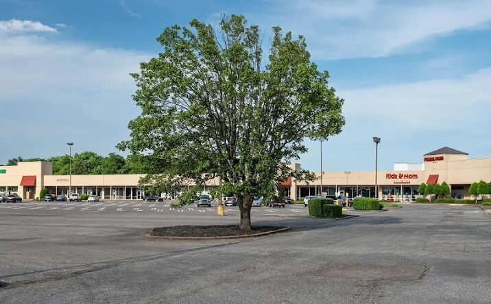 Pictures of Retail property located at 201 Stateline Road W, Southaven, MS 38671 for lease - image #1
