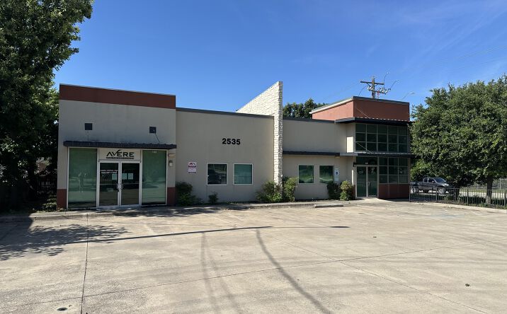 Pictures of Office property located at 2535 CHARLOTTE ST, DENTON, TX 76201-3301 for lease - image #1