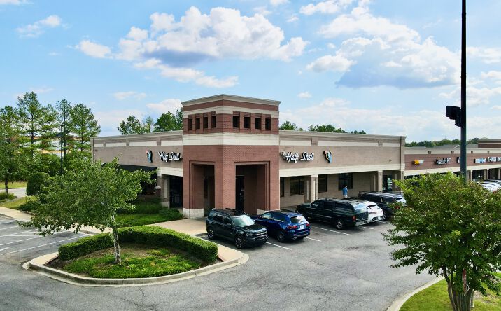Pictures of Retail property located at 7825 Winchester Rd, Memphis, TN 38125 for lease - image #1