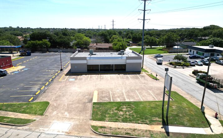 Pictures of Office property located at 2800 Brown Tr., Bedford, TX 76021 for lease - image #1