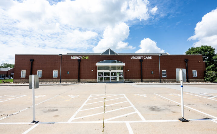 Pictures of Office property located at 850 Dickman Road, Des Moines, IA 50315 for lease - image #1