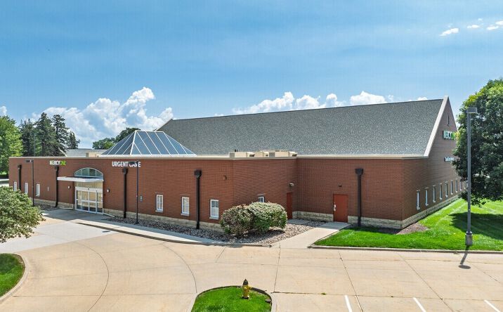 Pictures of Office property located at 850 Dickman Road, Des Moines, IA 50315 for lease - image #1