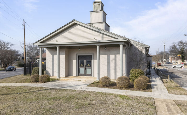 Pictures of Retail, Office, Special Purpose property located at 800 CLINTON AVE E, HUNTSVILLE, AL 35801-3621 for lease - image #1