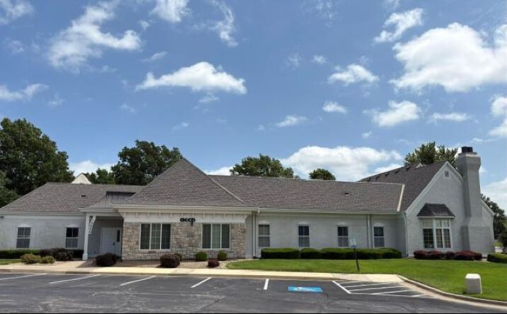 Pictures of Office property located at 13000 W. 87th Street Parkway, Lenexa, KS 66215 for lease - image #1