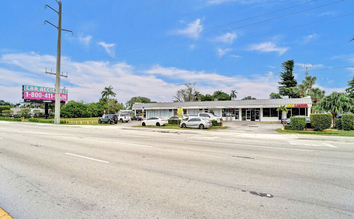 Pictures of Retail property located at 3325 Griffin Rd., Suite 10, Dania Beach, FL 33312 for lease - image #1