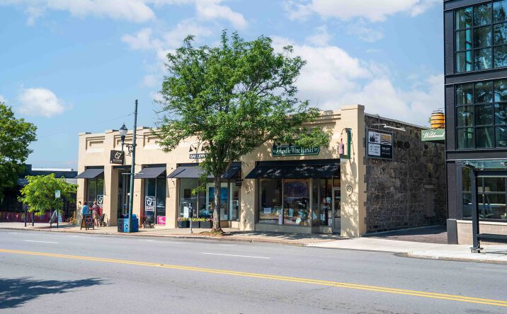 Pictures of Retail property located at 67 Biltmore Avenue, Asheville, NC 28801 for lease - image #1