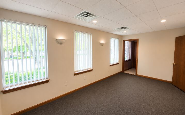 Pictures of Office, Special Purpose property located at 8903 Broadway, Merrillville, IN 46410 for lease - image #1