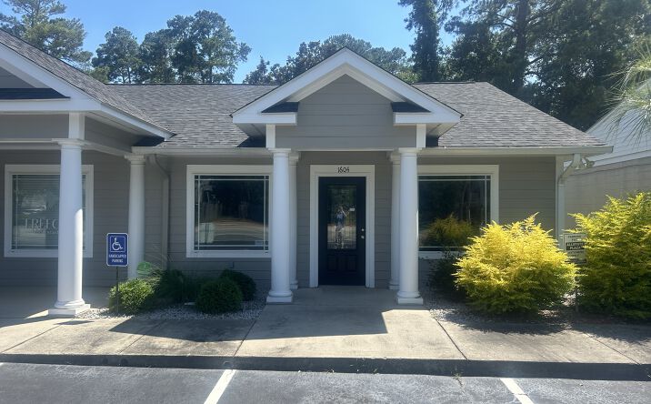 Pictures of Retail property located at 1604 2nd Loop rd. Unit C , Florence, SC 29501 for lease - image #1