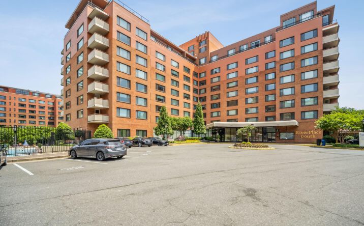 Pictures of Office property located at 1011 Arlington Boulevard, Arlington, VA 22209 for lease - image #1
