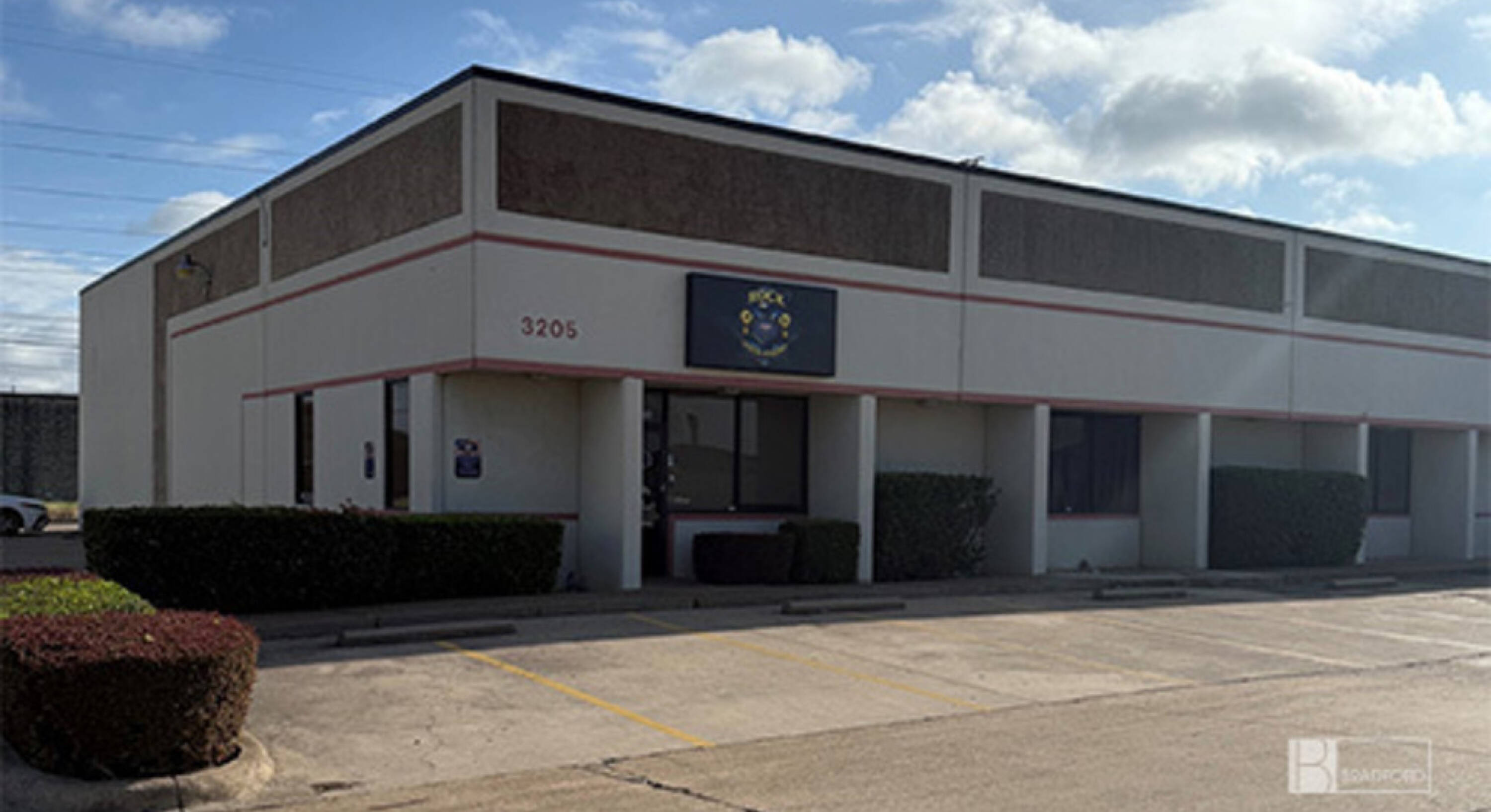 3205 Bishop Dr, Arlington, TX 76010