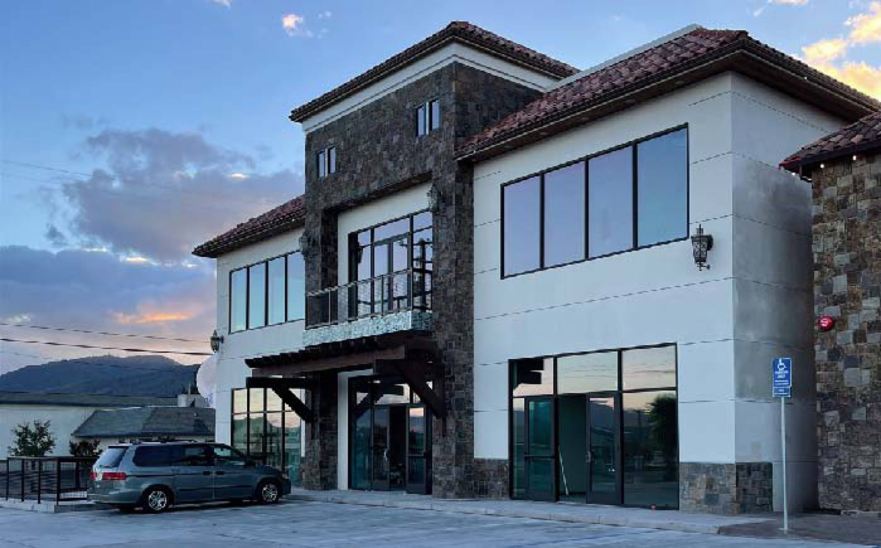 1460 N Lovers Lane, Ukiah, CA 95482 Retail Space for Lease Chevron