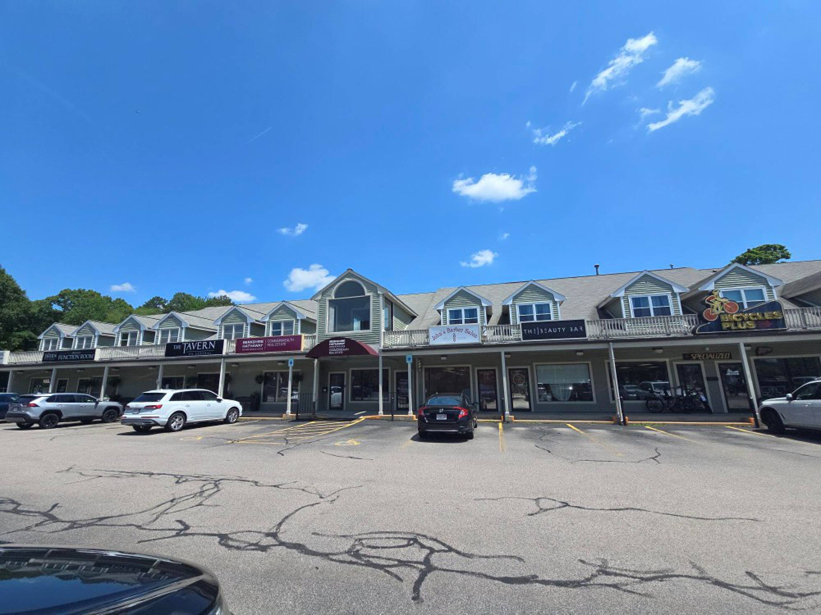 391 East Central St, Franklin, MA 02038