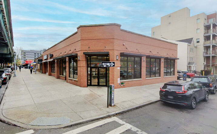 Pictures of Restaurant property located at 3261 Westchester Avenue, Bronx, NY 10461 for lease - image #1