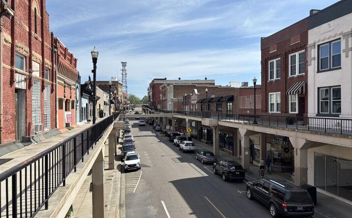 Pictures of Retail, Office, Special Purpose property located at 181 W Main St, Morristown, TN 37814 for lease - image #1