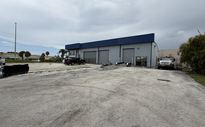Pictures of Industrial property located at 1851 N POWERLINE RD, POMPANO BEACH, FL 33069-1201 for lease - image #1