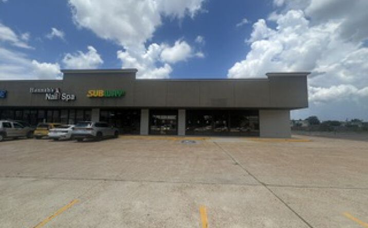 Pictures of Retail property located at 4444 Lake Street, Lake Charles, LA 70605 for lease - image #1