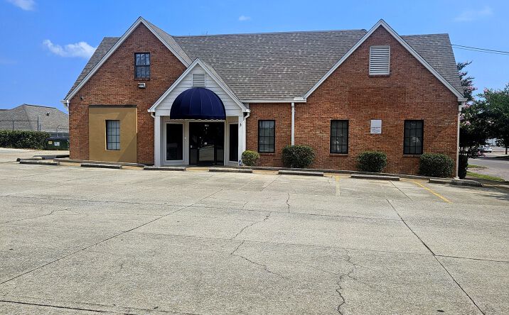 Pictures of Office property located at 1205 22nd Avenue, Meridian, MS 39301 for lease - image #1