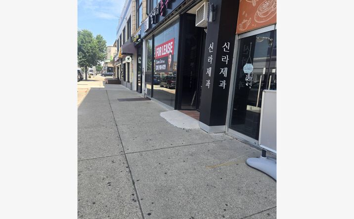 Pictures of Retail, Restaurant property located at Broad Avenue, Palisades Park, NJ 07650 for lease - image #1