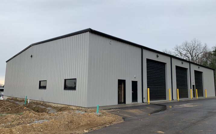 Pictures of Retail, Industrial property located at 405 Clear Run Drive, Shepherdsville, KY 40165 for lease - image #1