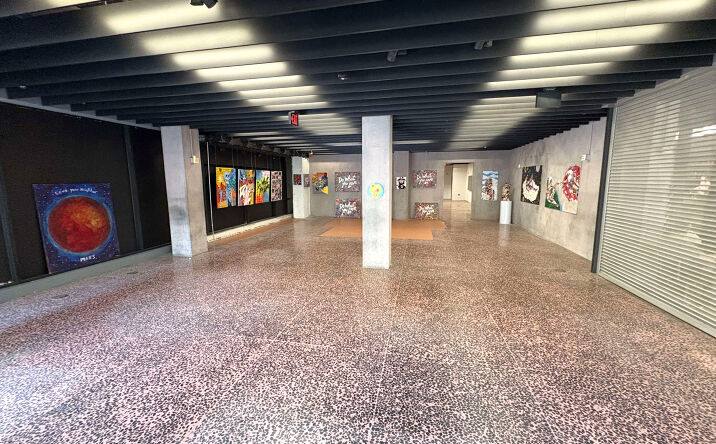 Pictures of Retail, Office, Restaurant property located at 855 South Broadway, Los Angeles, CA 90014 for lease - image #1
