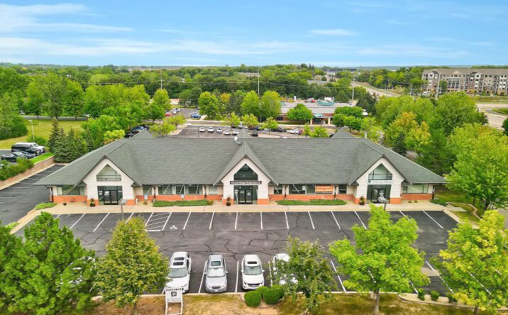 Pictures of Office property located at 1121 Town Centre Drive, Eagan, MN 55123 for lease - image #1
