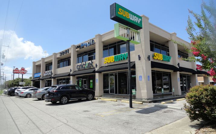 Pictures of Retail, Office property located at 3841 Veterans Memorial Boulevard, Metairie, LA 70002 for lease - image #1